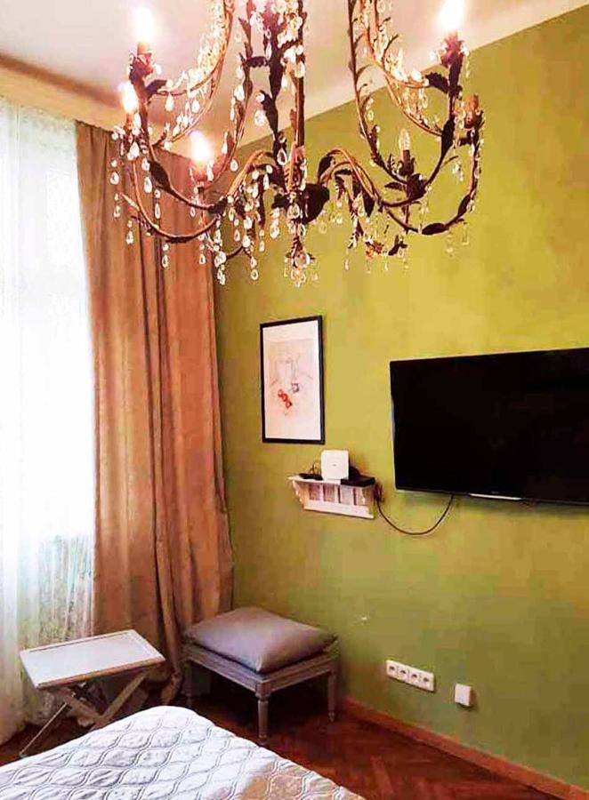 Retro Big Apartment With Two Balconies And Lift Karlovy Vary Esterno foto