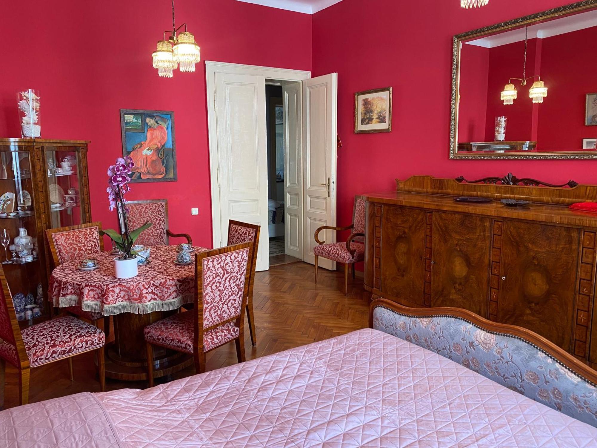Retro Big Apartment With Two Balconies And Lift Karlovy Vary Esterno foto